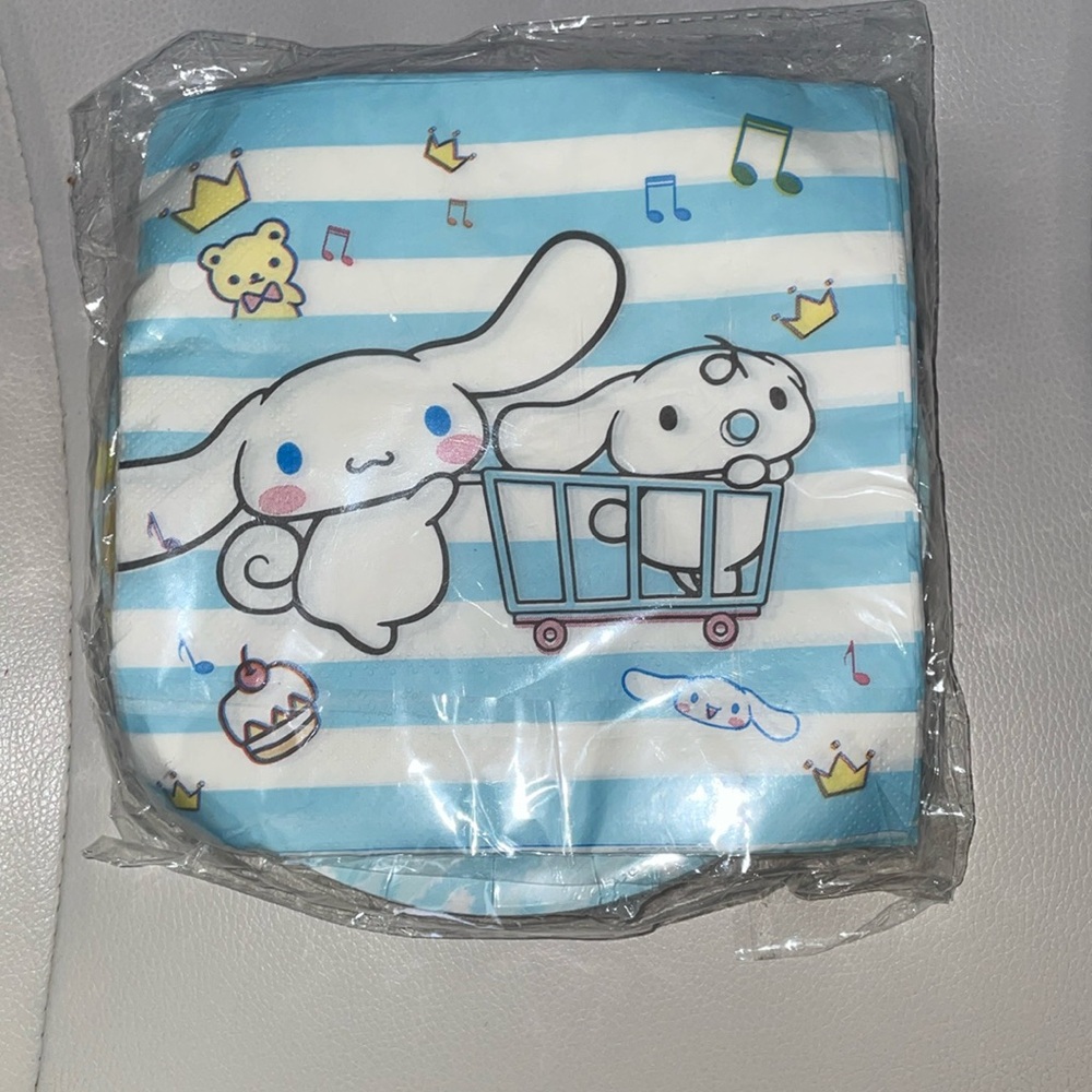 Brand New Cinnamoroll Party Plates And Napkins 20 pack